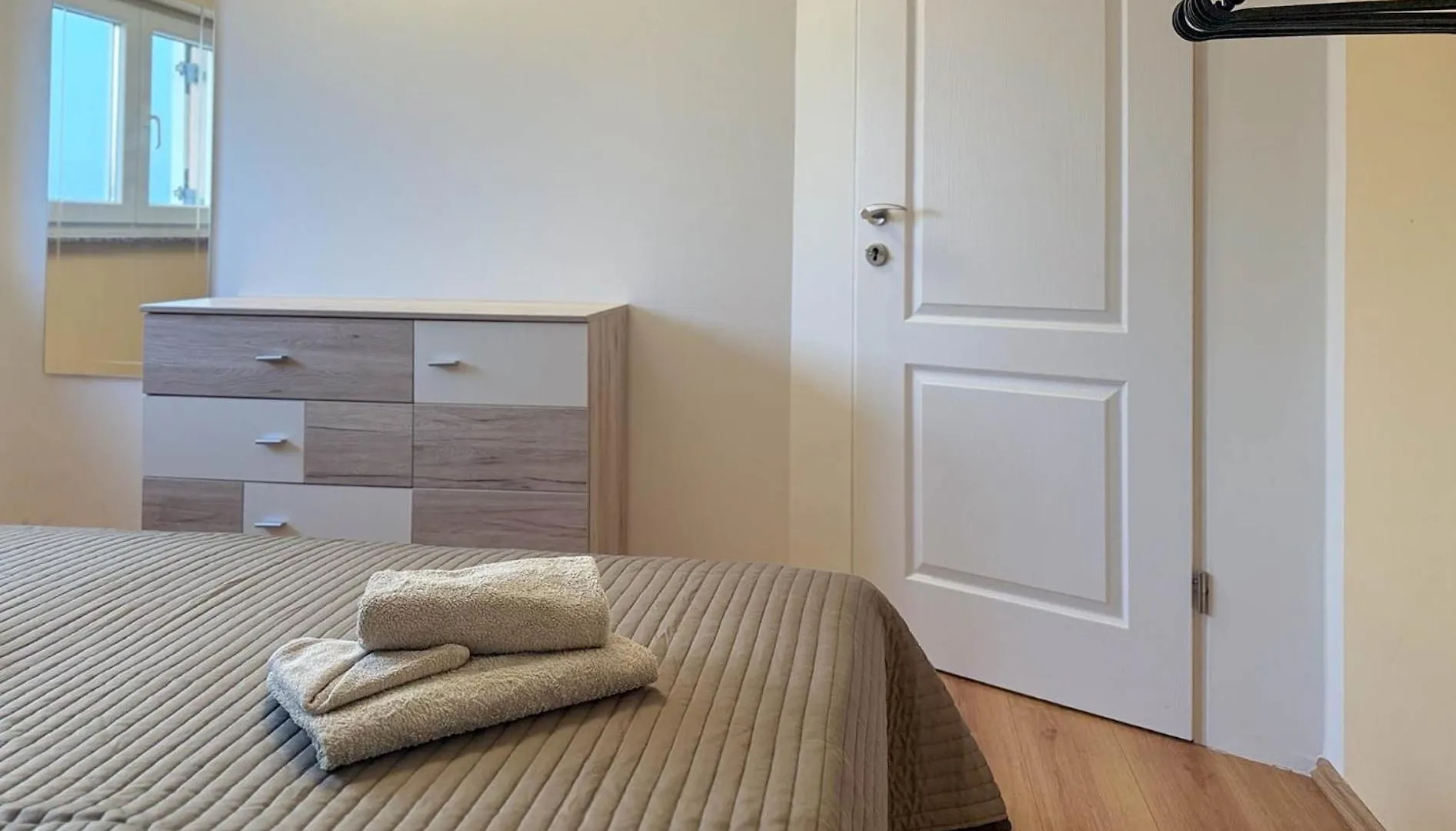 아파트 Apartman Galeb 파코스탄